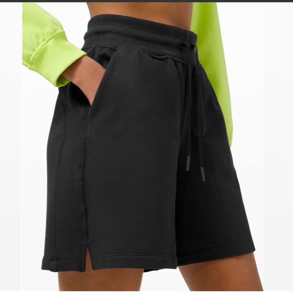 Lululemon All Yours Short- black - Picture 2 of 8